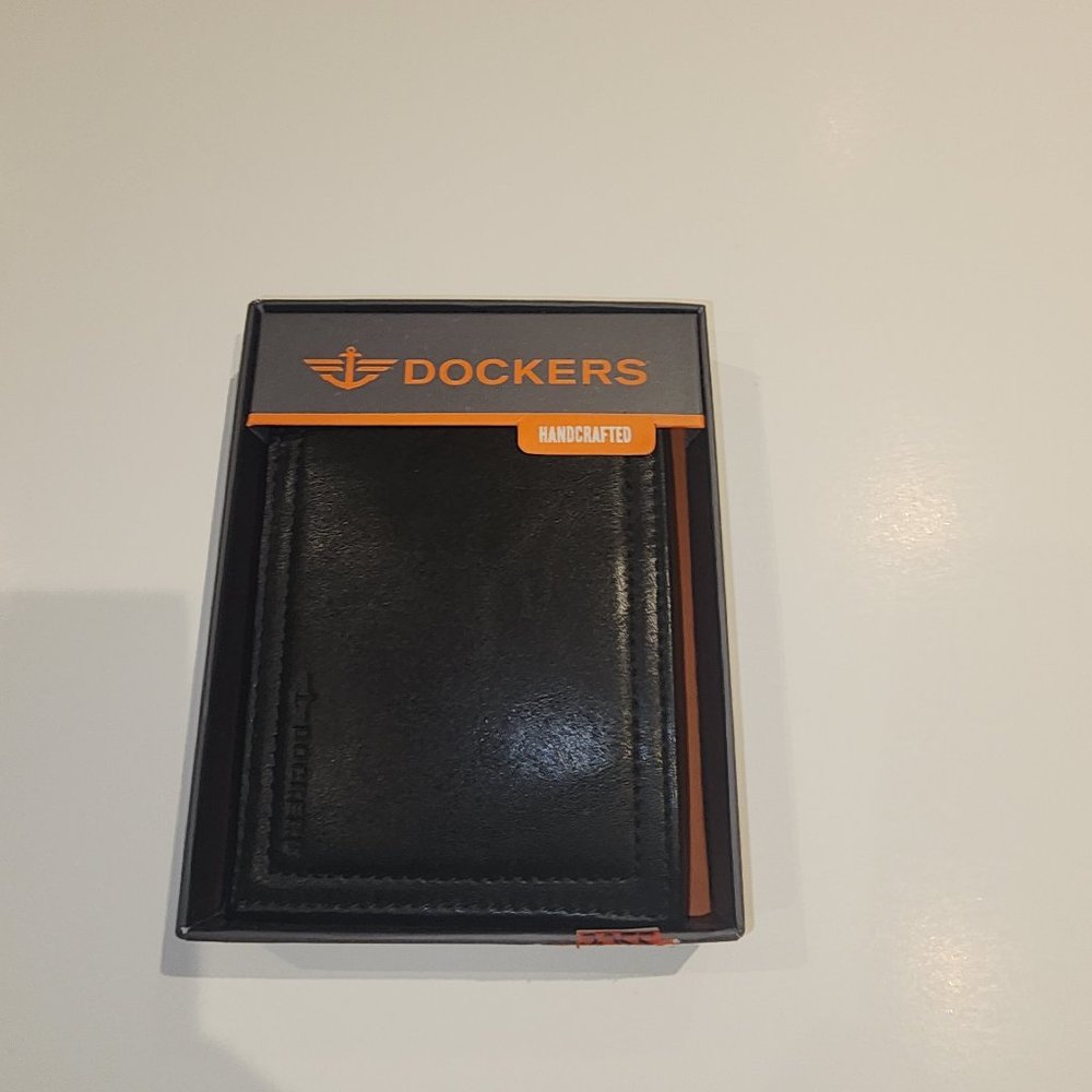 DOCKERS WALLET NWT - Picture 3 of 3
